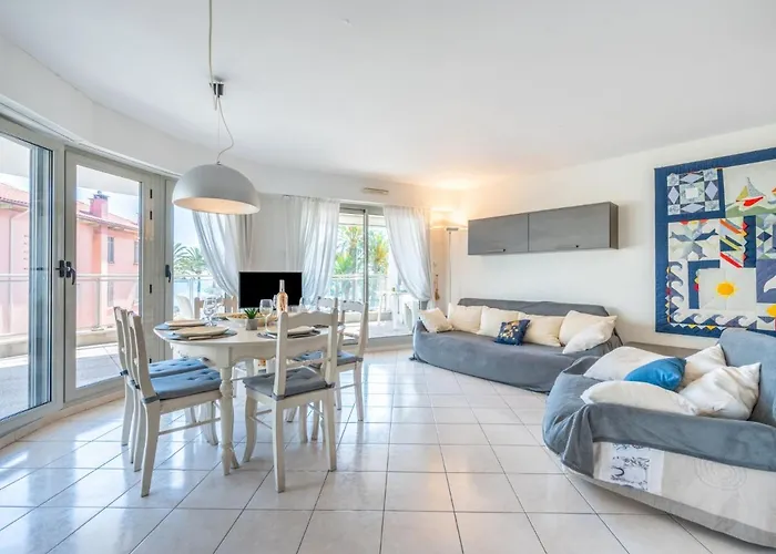 Apartment Les Allees Du Cap-2 By Interhome