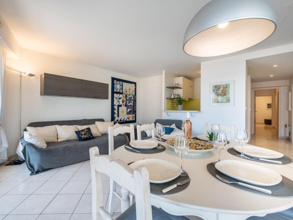 Apartment Les Allees Du Cap-2 By Interhome *